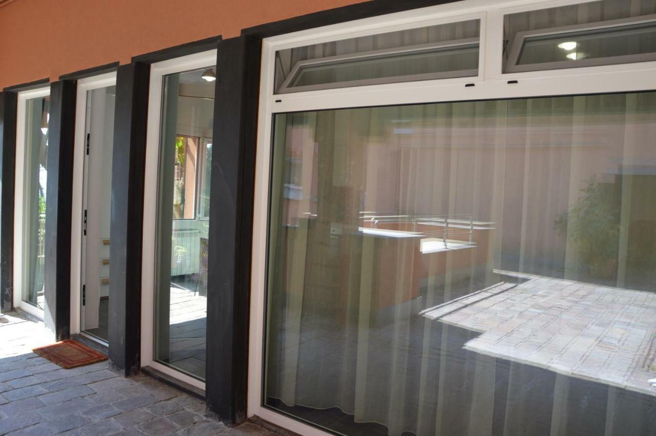 Casa Delle Mimose Apartment วาราซเซ ภายนอก รูปภาพ